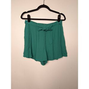 Aritzia Sundaybest Westley shorts green size 10